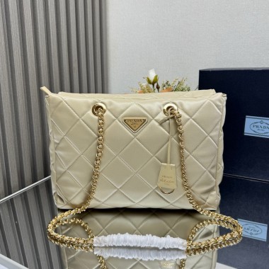 Prada Re-Edition 1995 Chaîne large Re-Nylon bag
