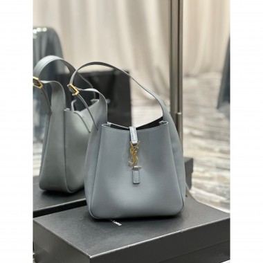 YSL Yves Saint Laurent LE 5 À 7 Soft Small in Smooth Leather  