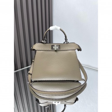 Fendi Peekaboo Iseeu Small Bag-Grey 