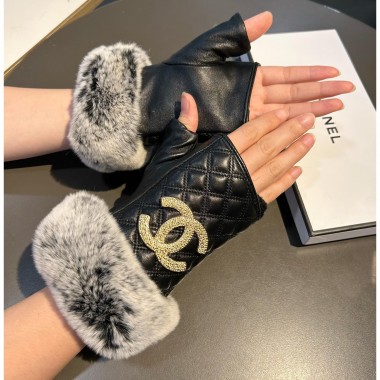 Chanel Leather Gloves