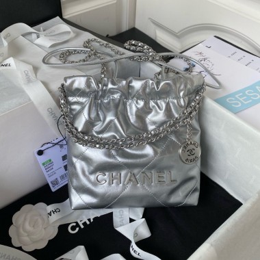 Chanel 22 Mini Bag 