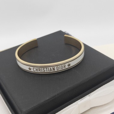 Dior Manchette