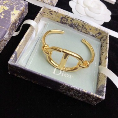 Dior Manchette
