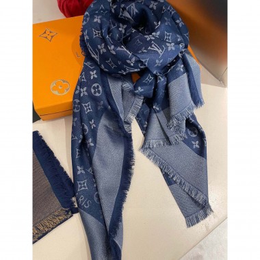 Louis Vuotton Classic monogram shawl / large scarf