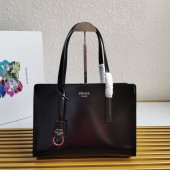 Borsa Prada Re-Edition 1995 medium in pelle spazzolata