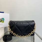 Borsa a spalla in nappa imbottita
