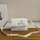Borsa a spalla small in Re-Nylon imbottito