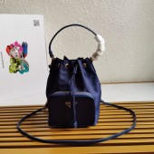 Borsa a spalla Prada Duet in Re-Nylon