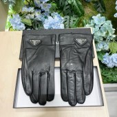 Prada Men's lambskin Gloves