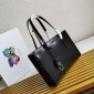 Borsa Prada Re-Edition 1995 medium in pelle spazzolata