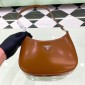 Borsa a spalla Prada Cleo in pelle spazzolata