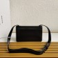 Borsa Prada Emblème in pelle spazzolata