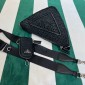 Borsa Prada Triangle in rafia