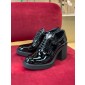 Stringate in pelle spazzolata con tacco