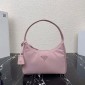 Mini borsa Prada Re-Edition 2005 in Re-Nylon