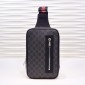 Gucci Marsupio nero con GG 