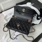 Chanel pochette con catena