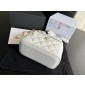 Chanel cosmetic Bag in pelle 