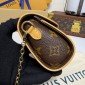 M13566 Pochette Camille