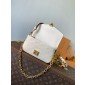 M22942 Pochette Métis East West