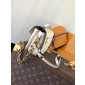 M22942 Pochette Métis East West