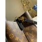 Monogram canvas  NEONOE 