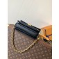 M46596 Pochette Métis East West