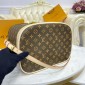 M47280  NICE beauty case 