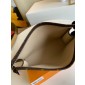 M47542 Toiletry Pouch  26