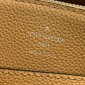 Louis Vuitton Bella Tote in pelle