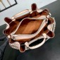 Louis Vuitton Bella Tote in pelle