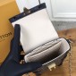 M63913 Trunk vertical  