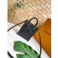 Louis Vuitton Petit Sac Plat 