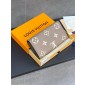 M81049 Sarah Wallet