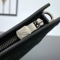 M81124 Gaston Wearable wallet  