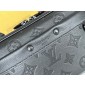 M82544 Alpha wearable wallet