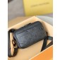M82544 Alpha wearable wallet