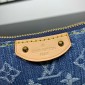 M82949 Hills Pochette