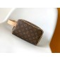 M83112 Trousse Toilette Locker Dopp Kit