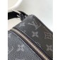 M83113 Trousse Toilette Locker Dopp Kit