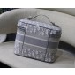 Ricamo Beauty Case Diortravel  